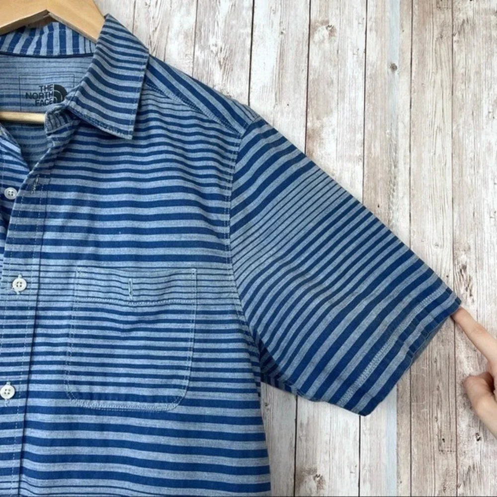 The North‎ Face Short Sleeve Striped Button Front Top Size Medium Men